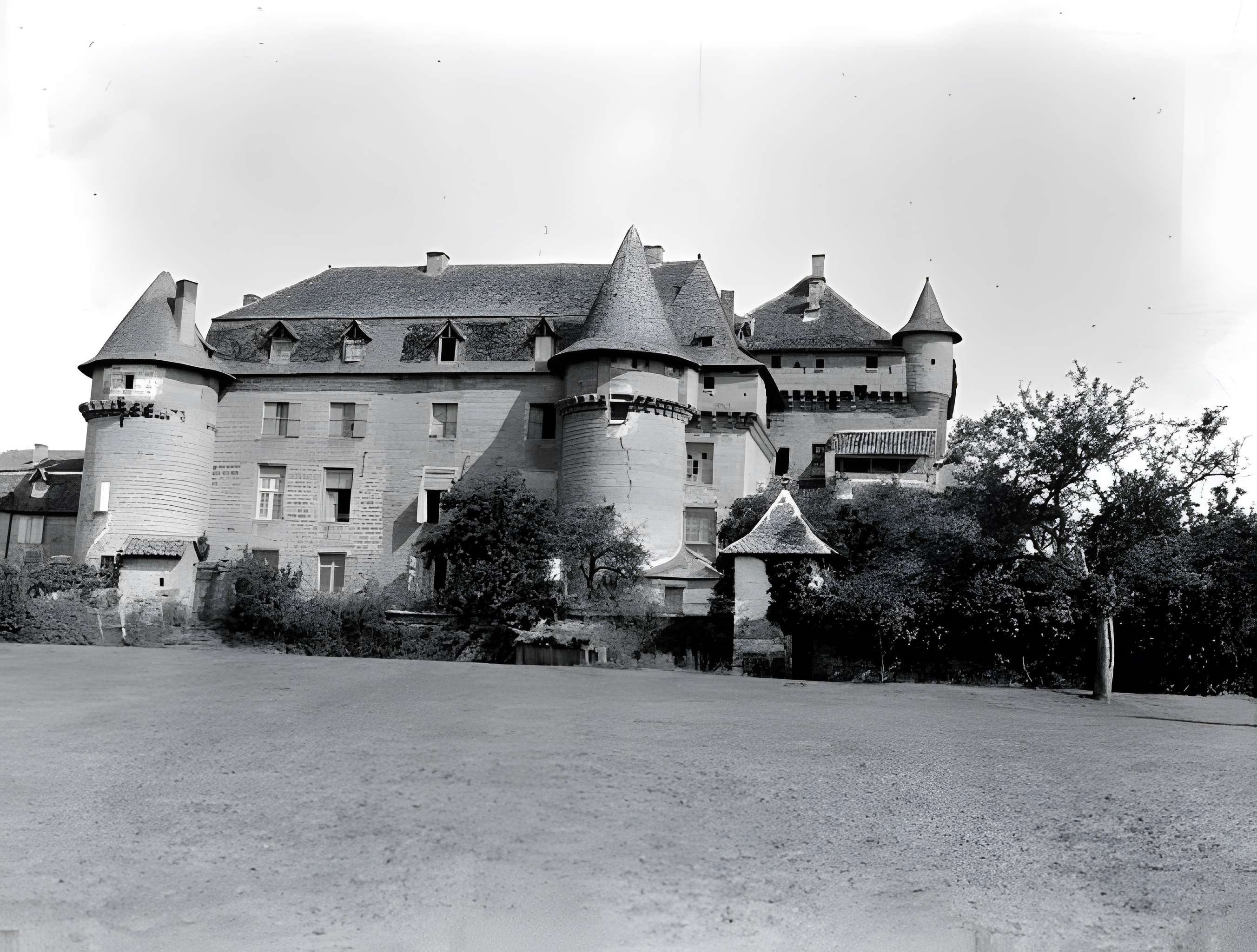 Château de Lacapelle-Marival