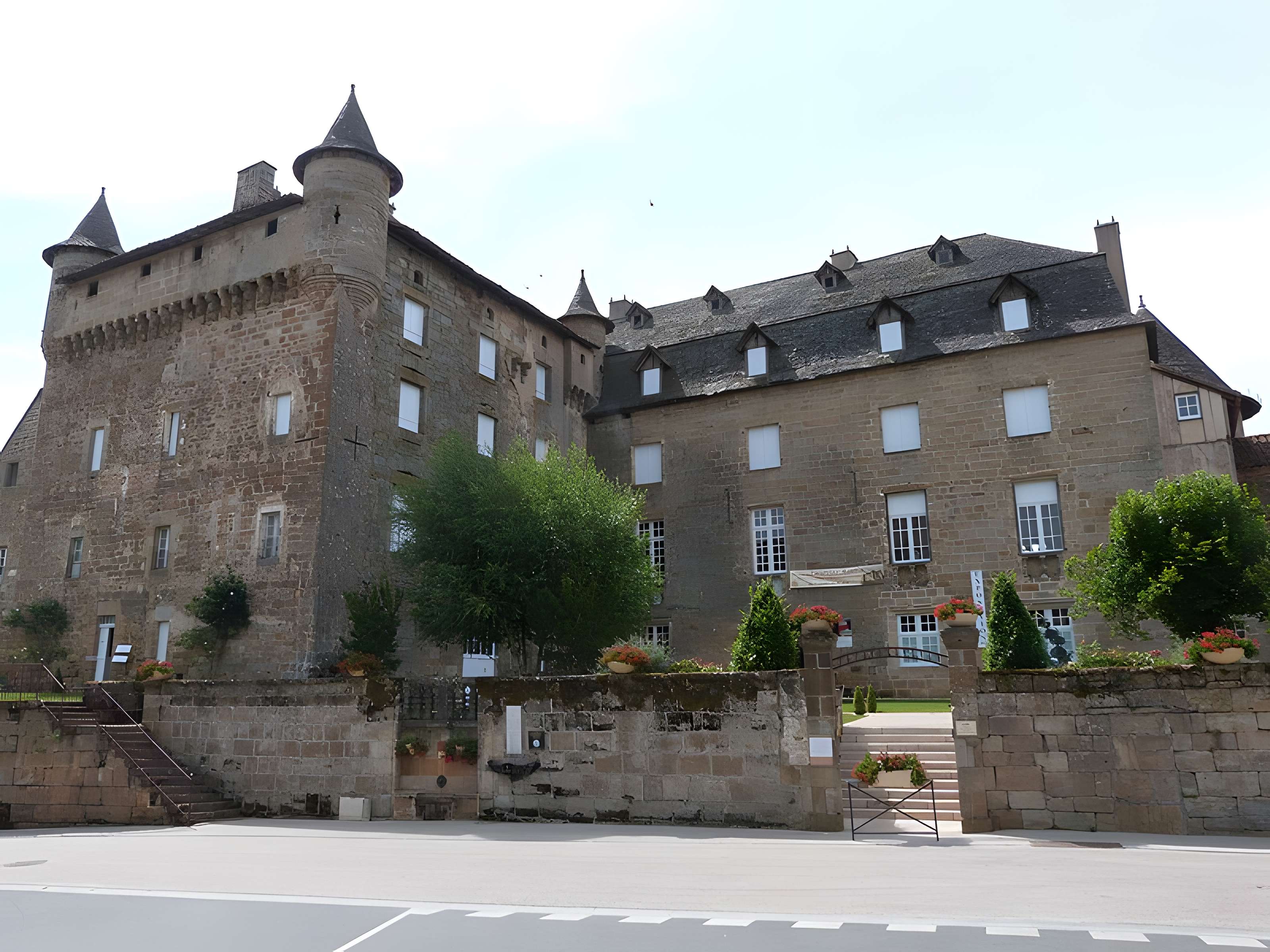 Château de Lacapelle-Marival