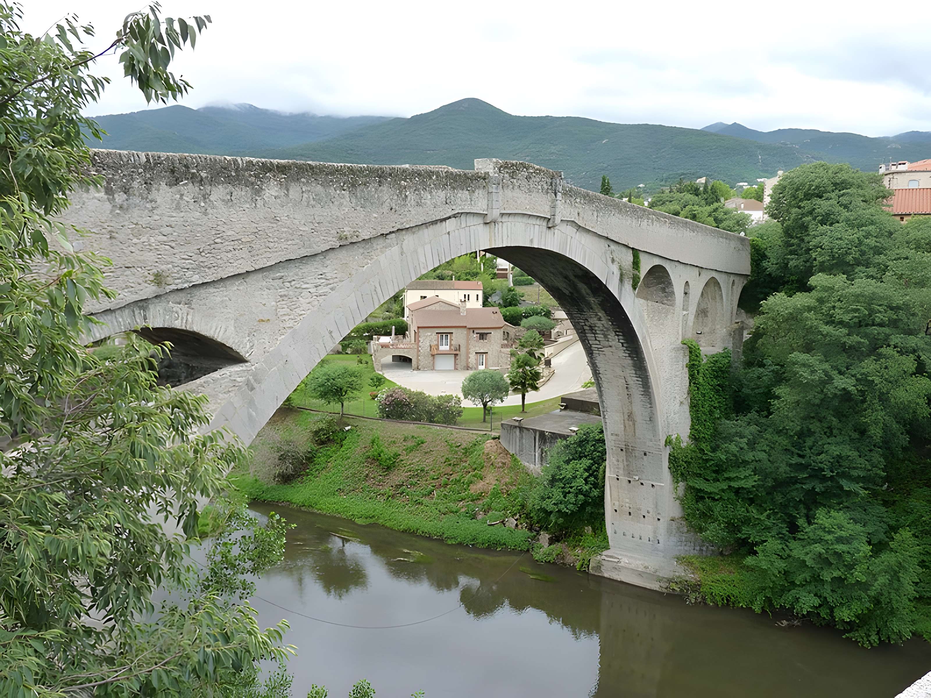 Pont du Diable sur le Tech à Céret