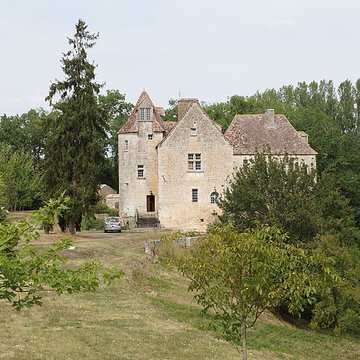 chateau de laroque a lanquais