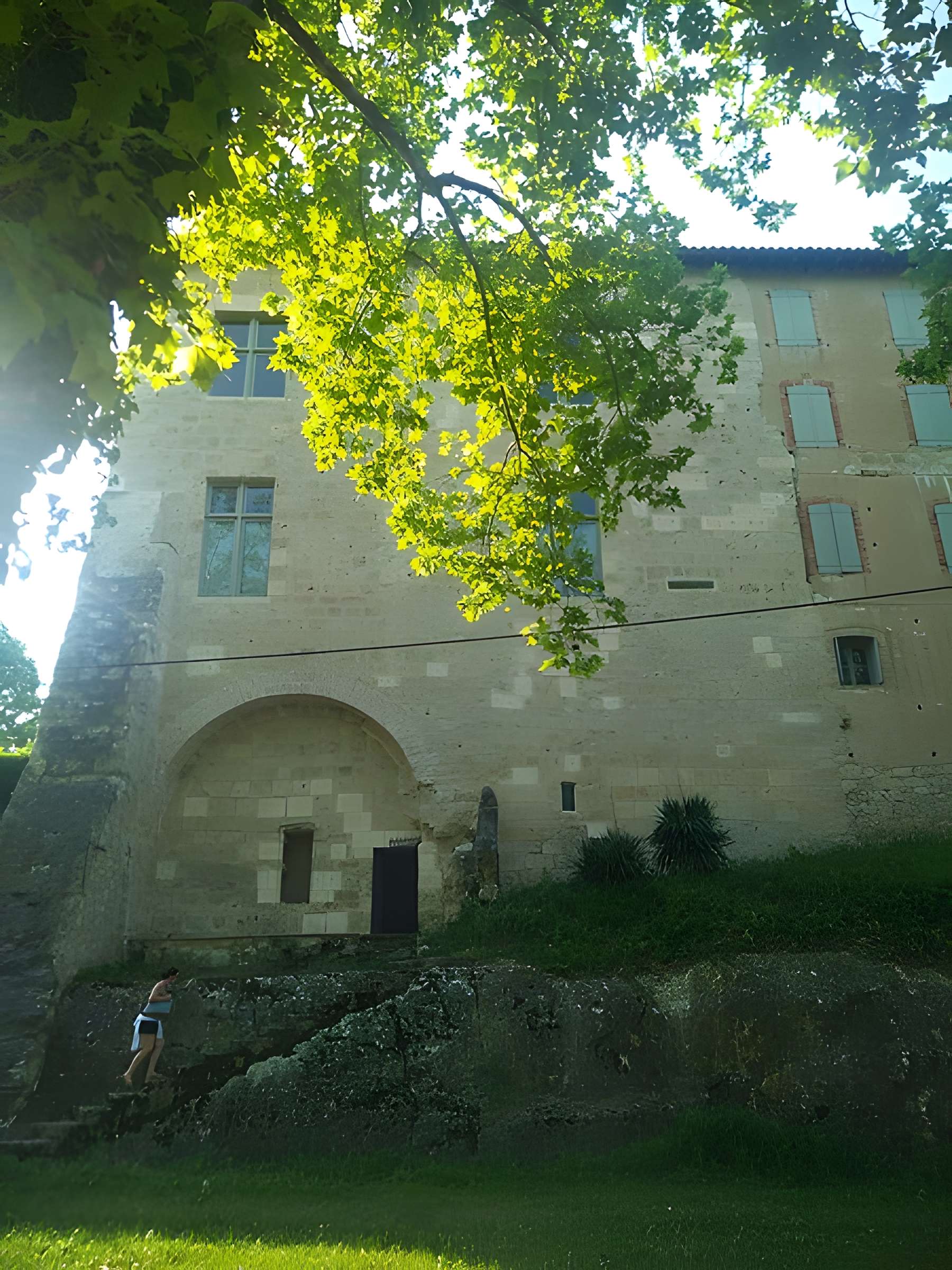 Château de Larrazet