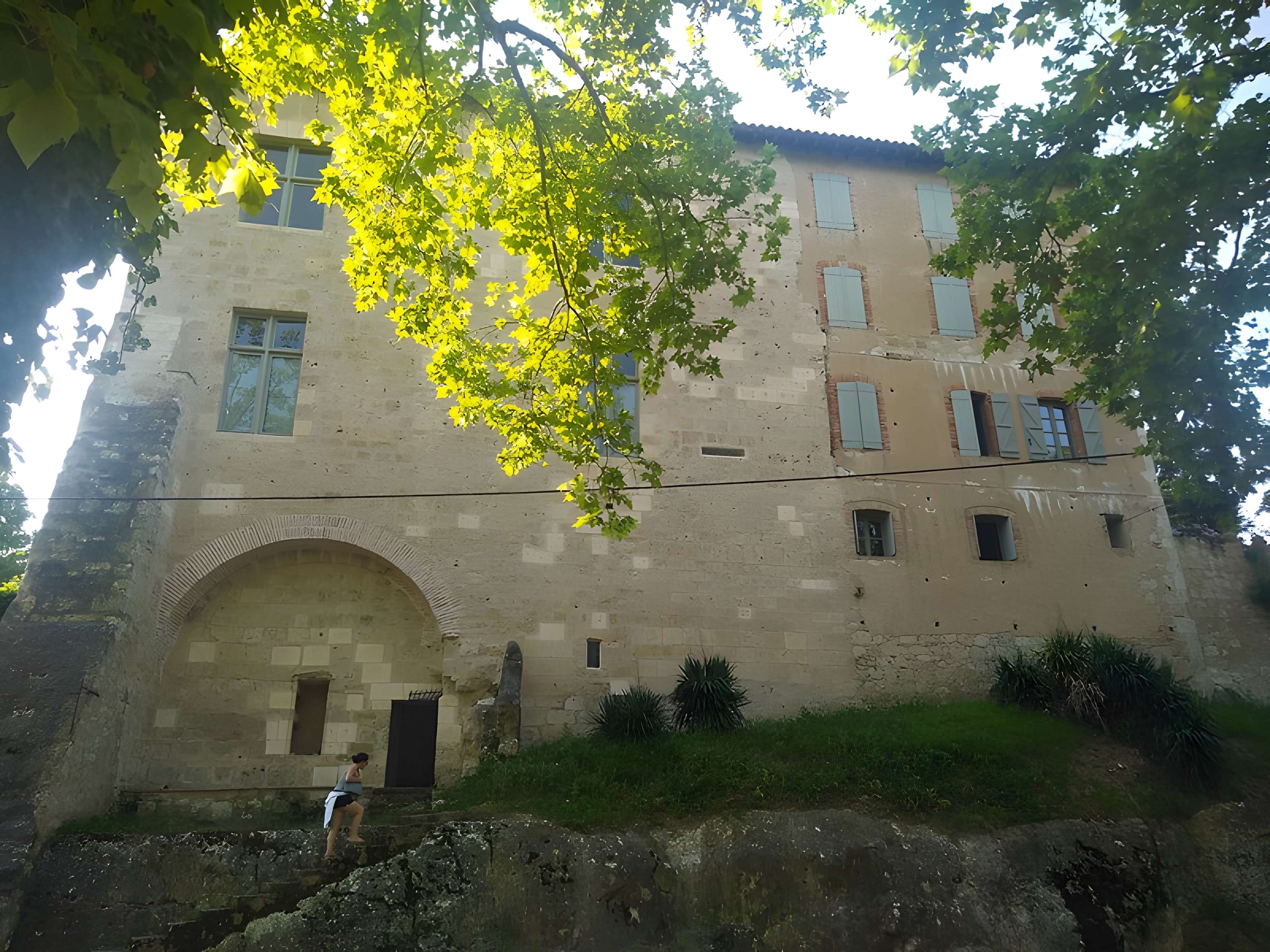 Château de Larrazet