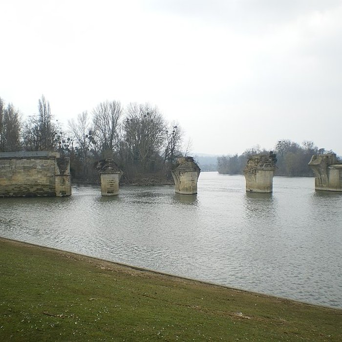 Photo de Pont sur la Seine également sur commune de Poissy