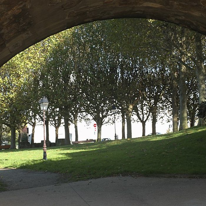 Photo de Pont sur la Seine également sur commune de Poissy