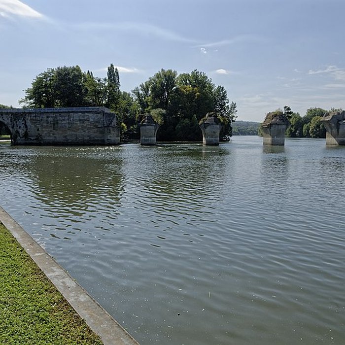 Photo de Pont sur la Seine également sur commune de Poissy