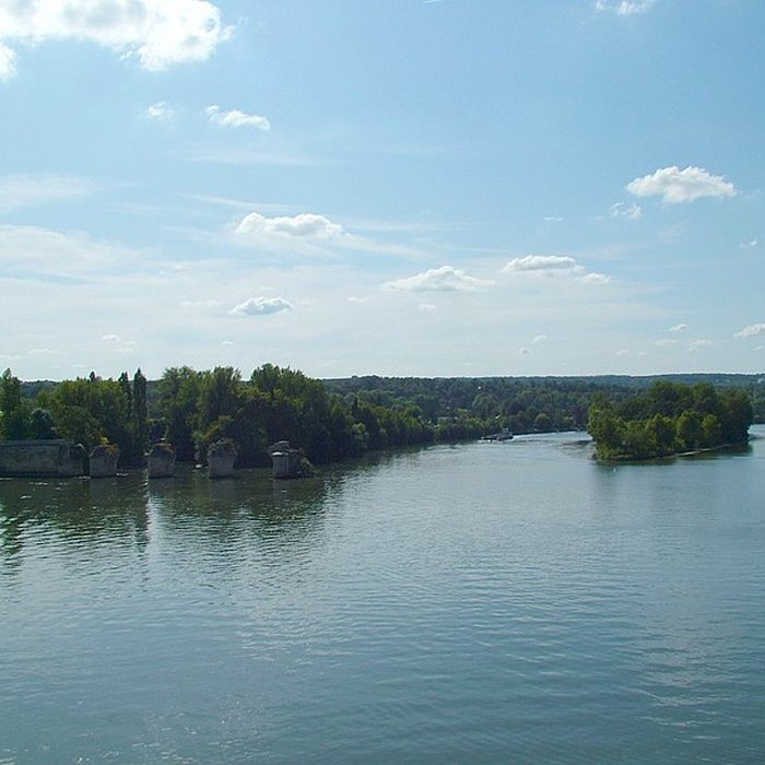 Photo de Pont sur la Seine également sur commune de Poissy
