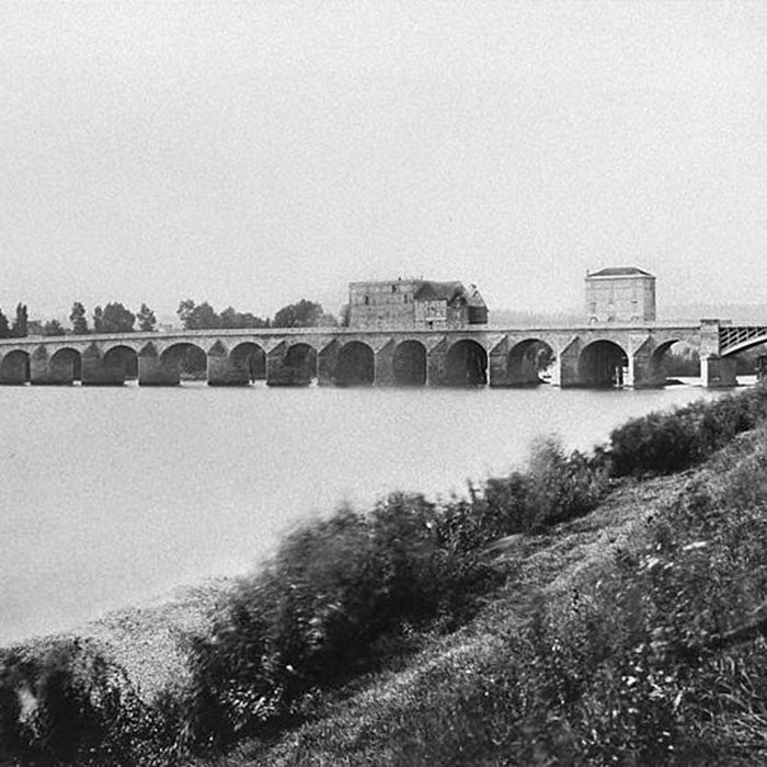 Photo de Pont sur la Seine également sur commune de Poissy