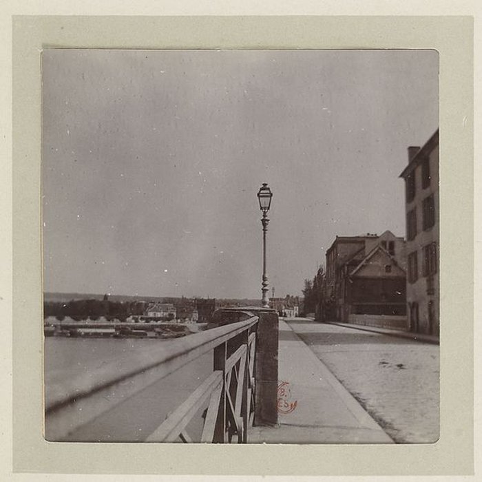 Photo de Pont sur la Seine également sur commune de Poissy