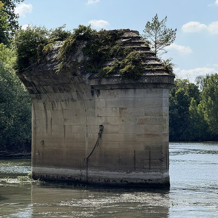 Photo de Pont sur la Seine également sur commune de Poissy