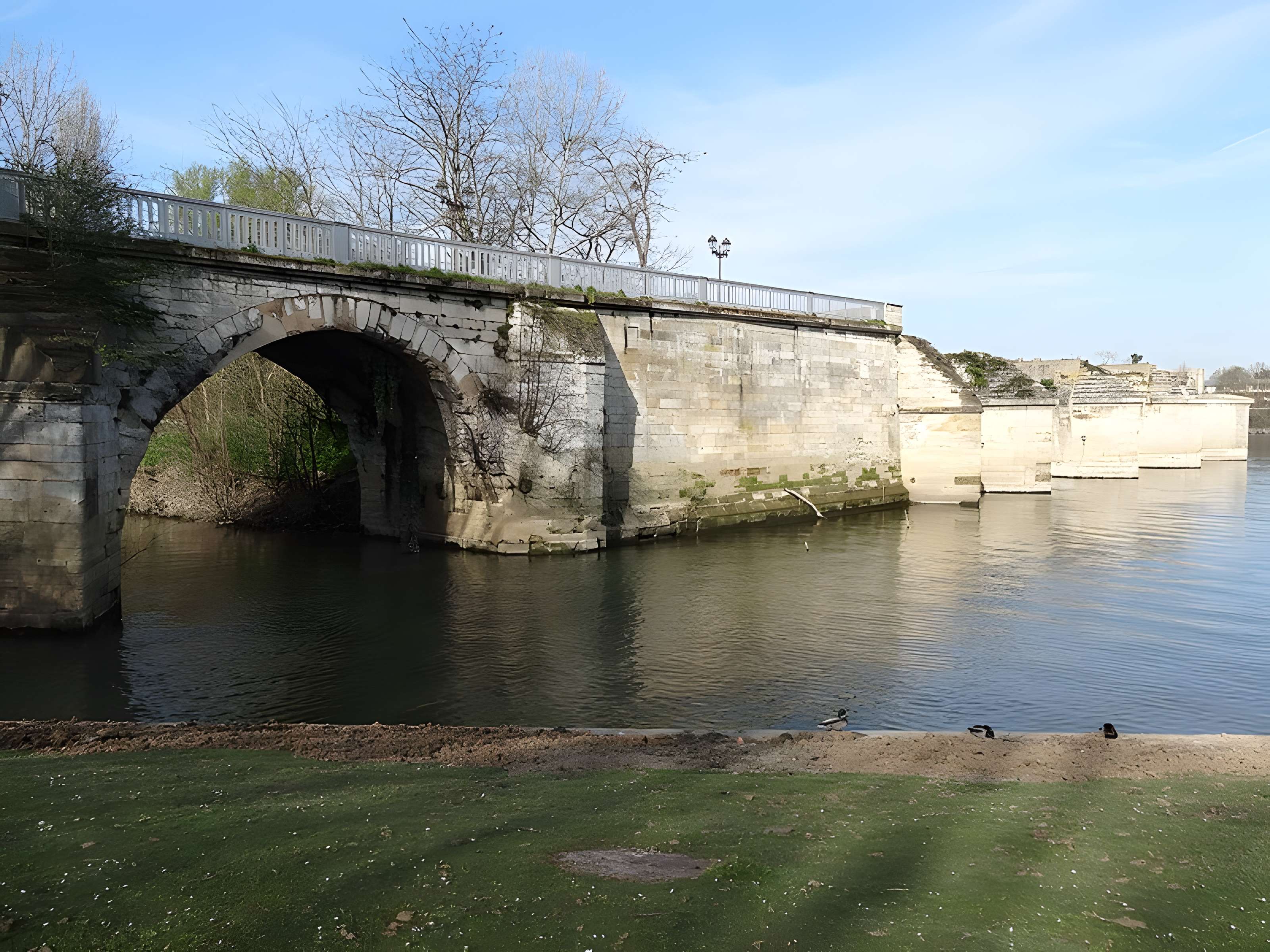 Ancien pont de Poissy