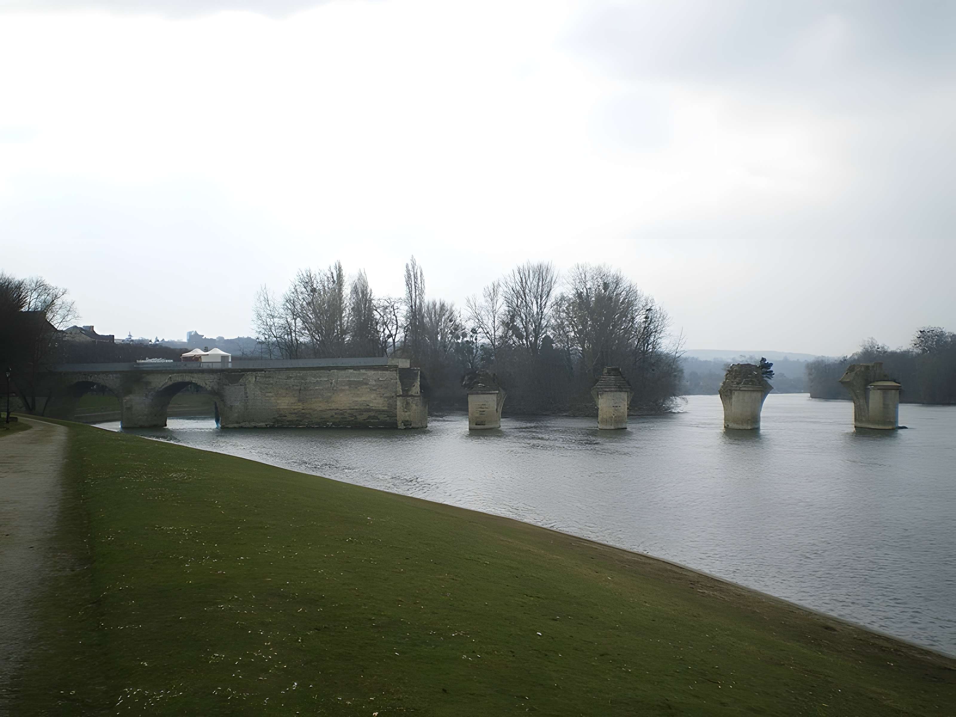 Ancien pont de Poissy