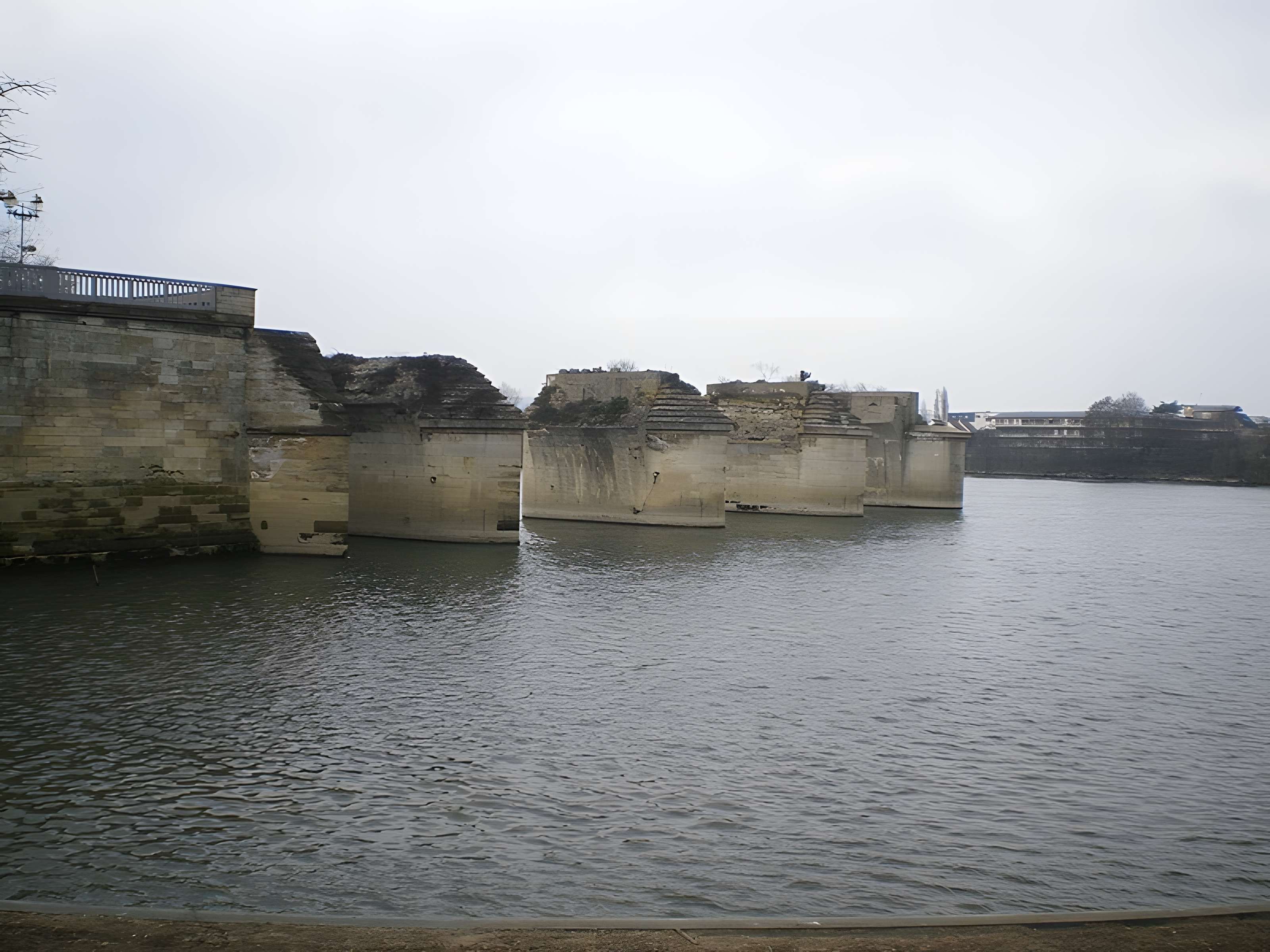 Ancien pont de Poissy