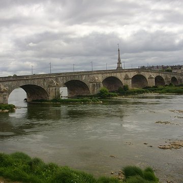 Pont Jacques-Gabriel à Blois