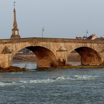 Pont Jacques-Gabriel à Blois