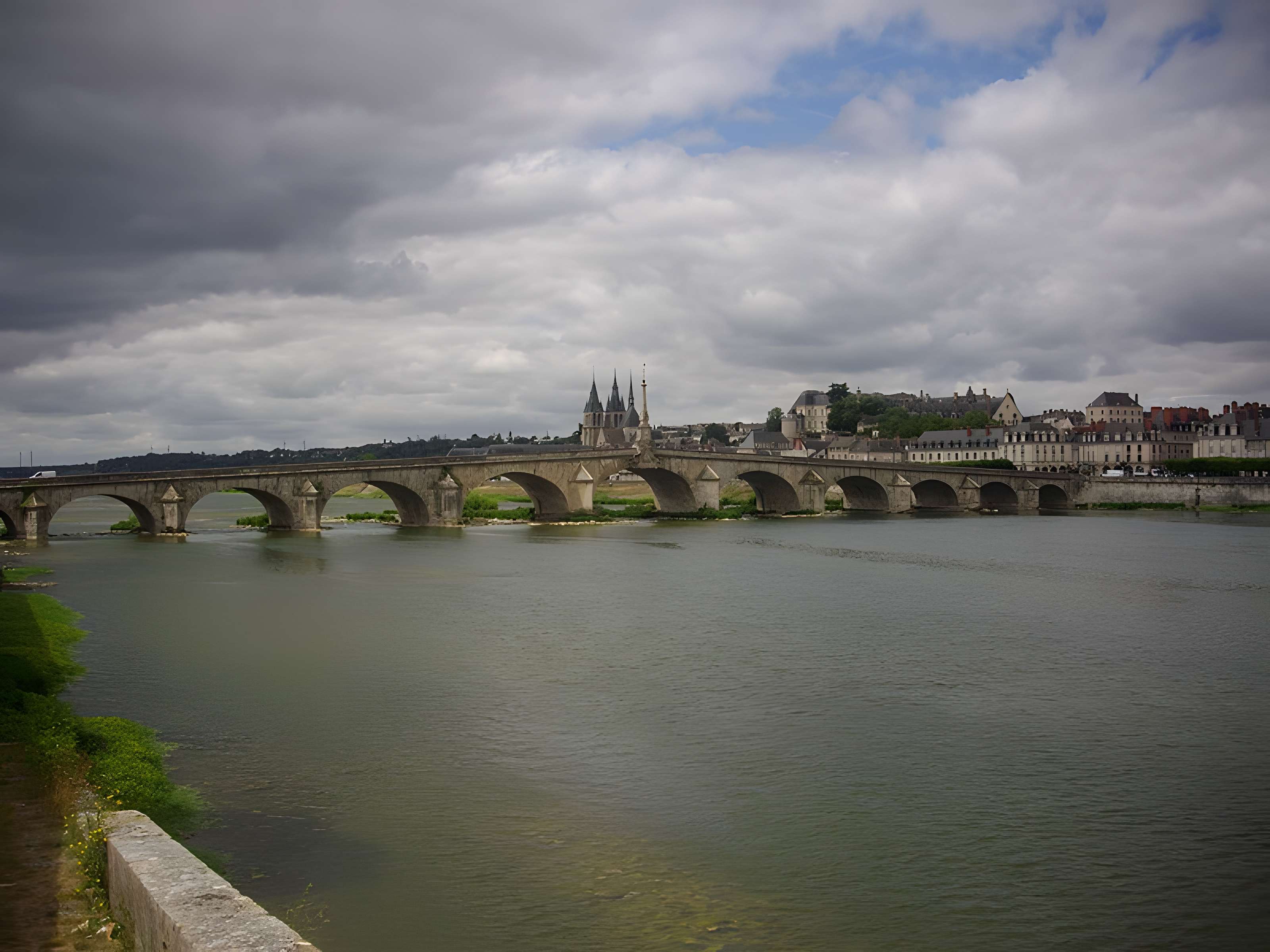 Pont Jacques-Gabriel à Blois