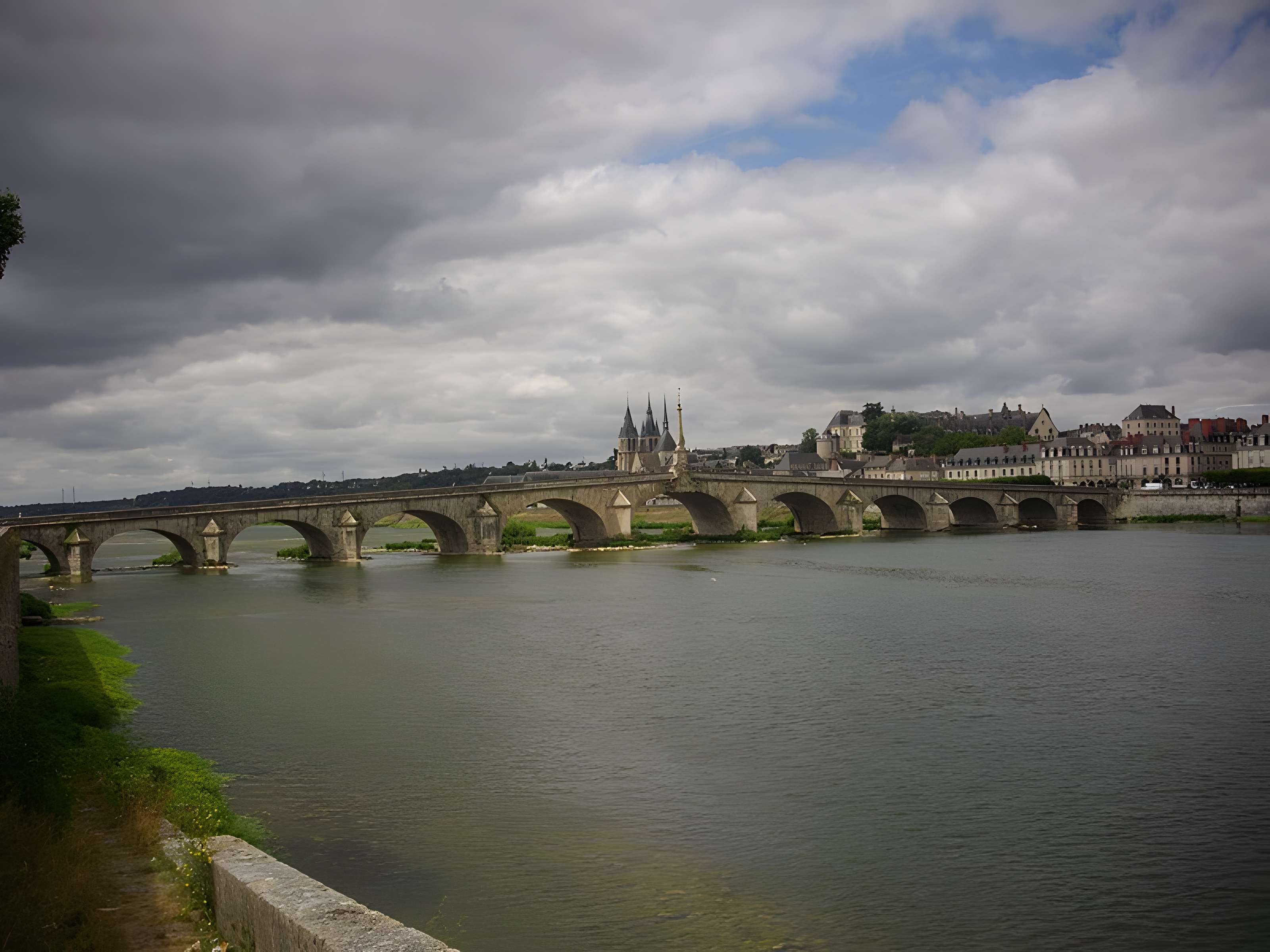 Pont Jacques-Gabriel à Blois