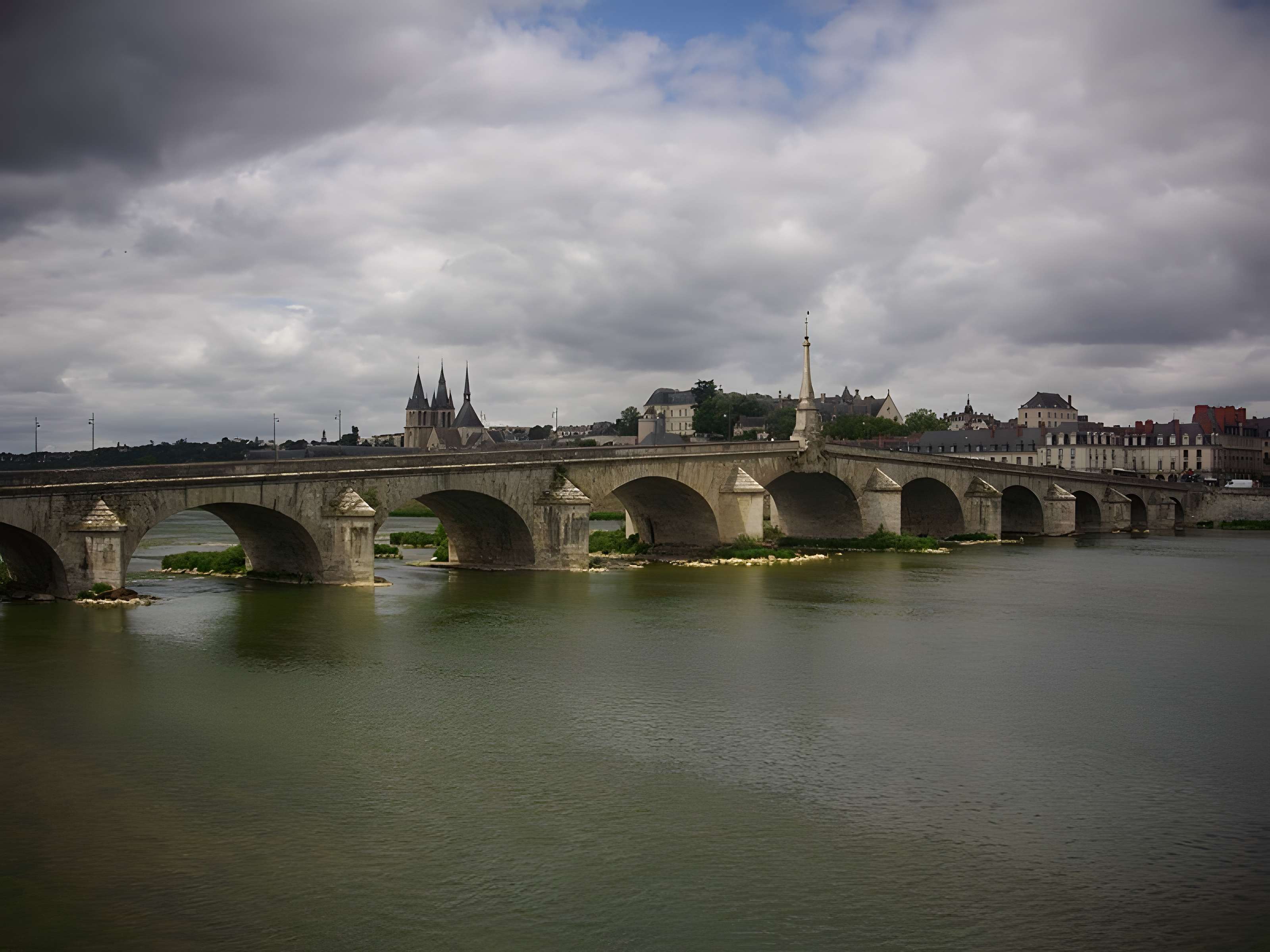 Pont Jacques-Gabriel à Blois