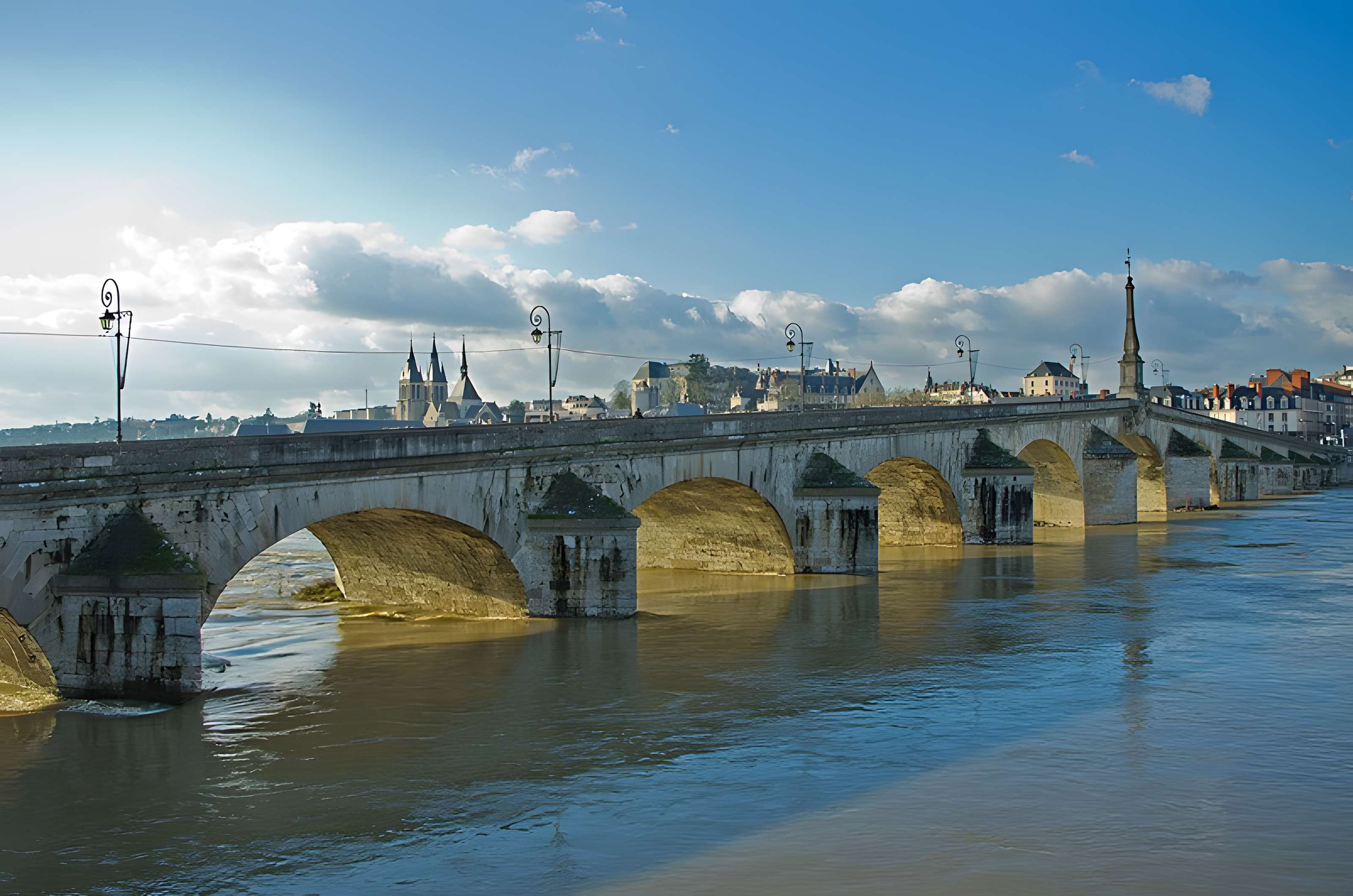Pont Jacques-Gabriel à Blois