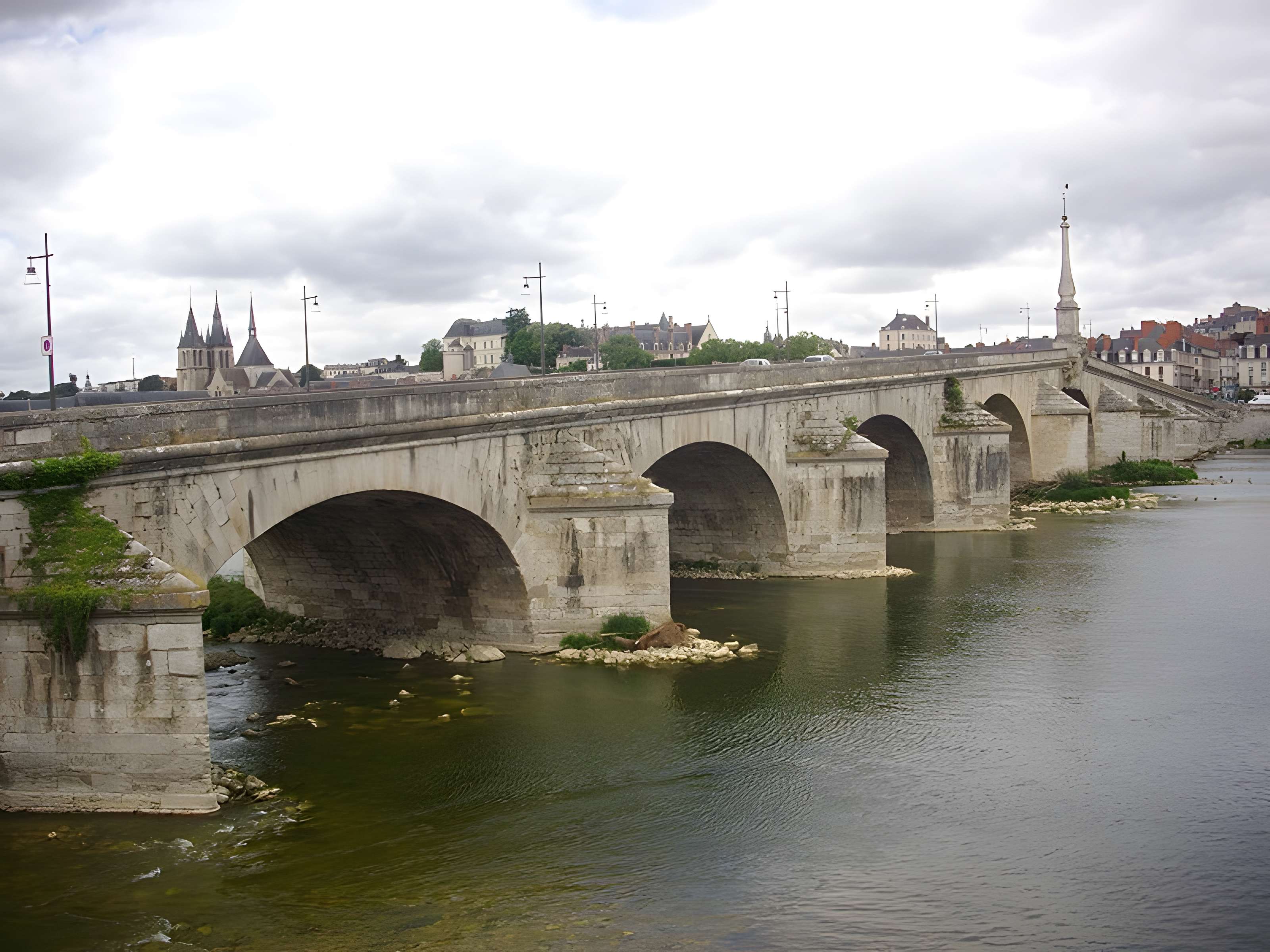 Pont Jacques-Gabriel à Blois