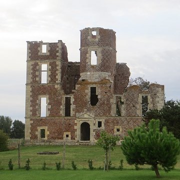 Château de lIsle à Saint-Denis-en-Val