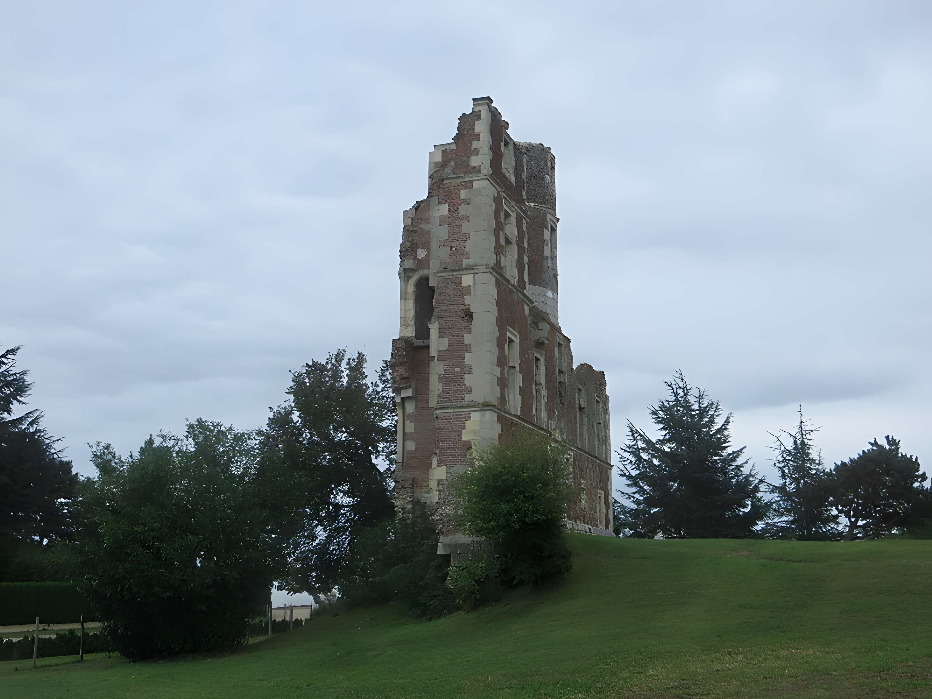 Château de l'Isle à Saint-Denis-en-Val