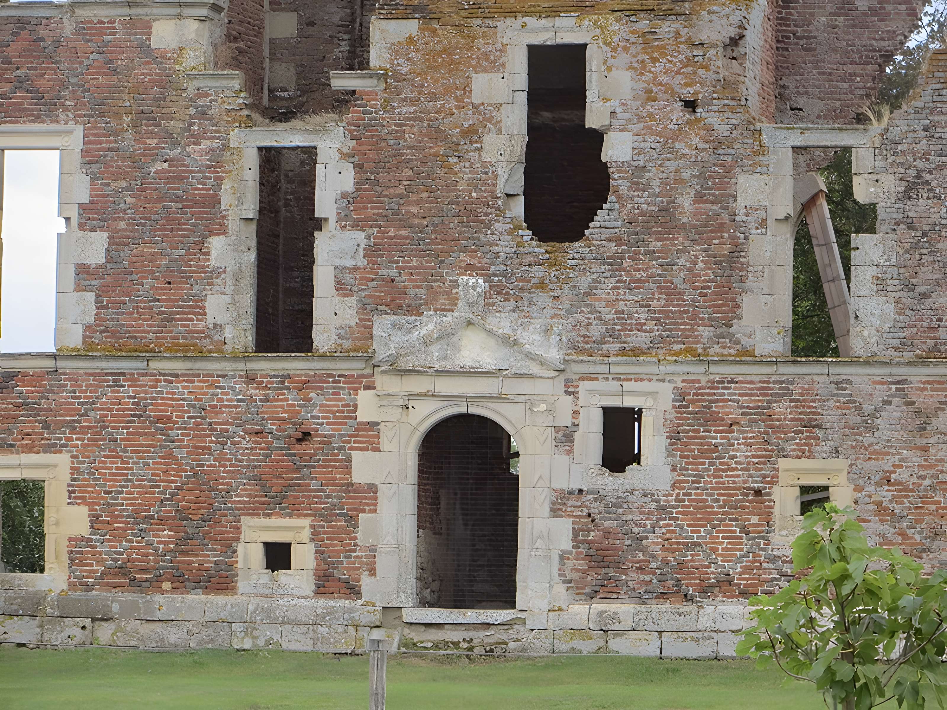 Château de l'Isle à Saint-Denis-en-Val