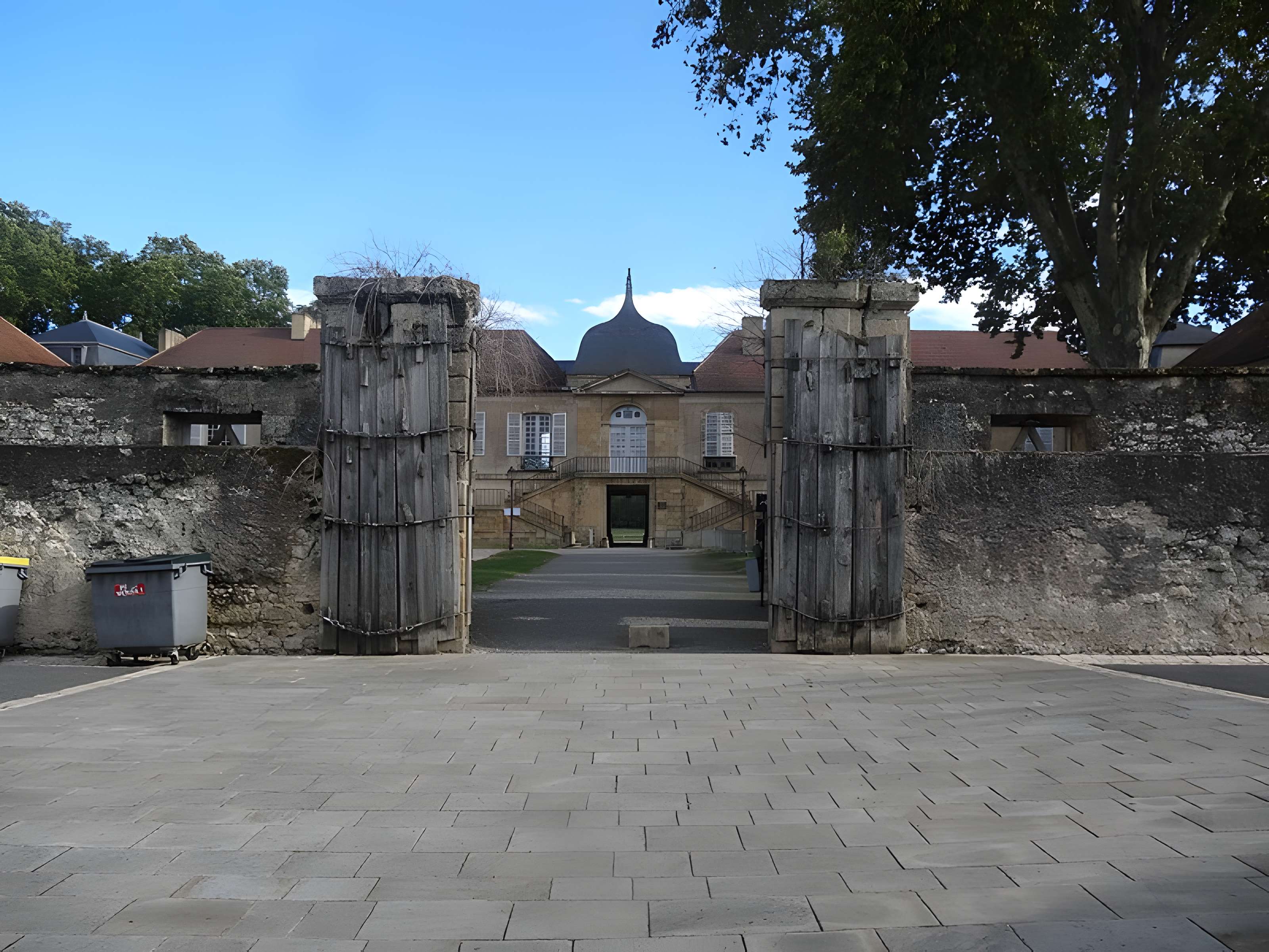 Château de L'Isle-de-Noé