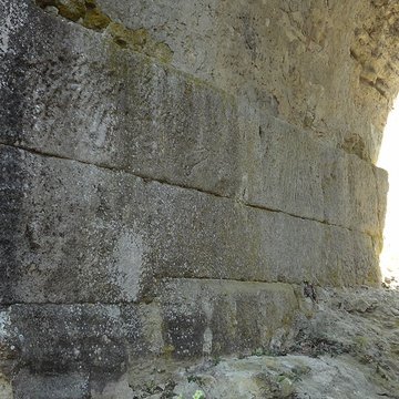 Pont ancien sur le ravin du Buès, dit Pont romain également sur commune de Ganagobie