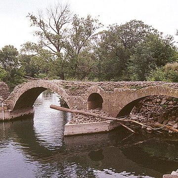 Pont romain de Saint-Thibéry