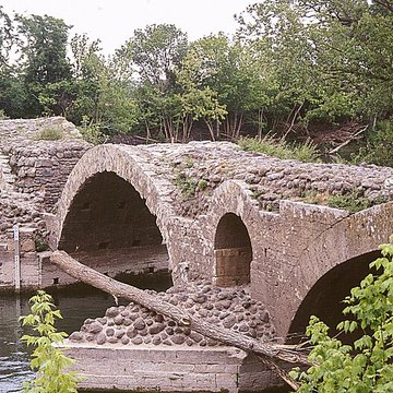 Pont romain de Saint-Thibéry