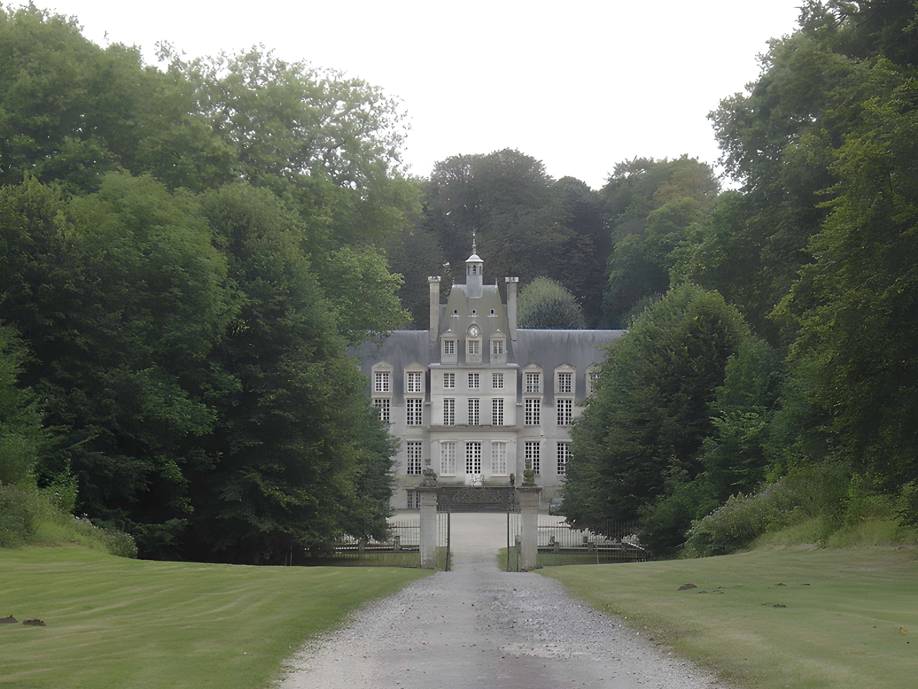 Domaine de Manneville (également sur communes de Creully et Saint-Gabriel-Brécy)