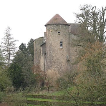 chateau de marcilly a marcilly la gueurce