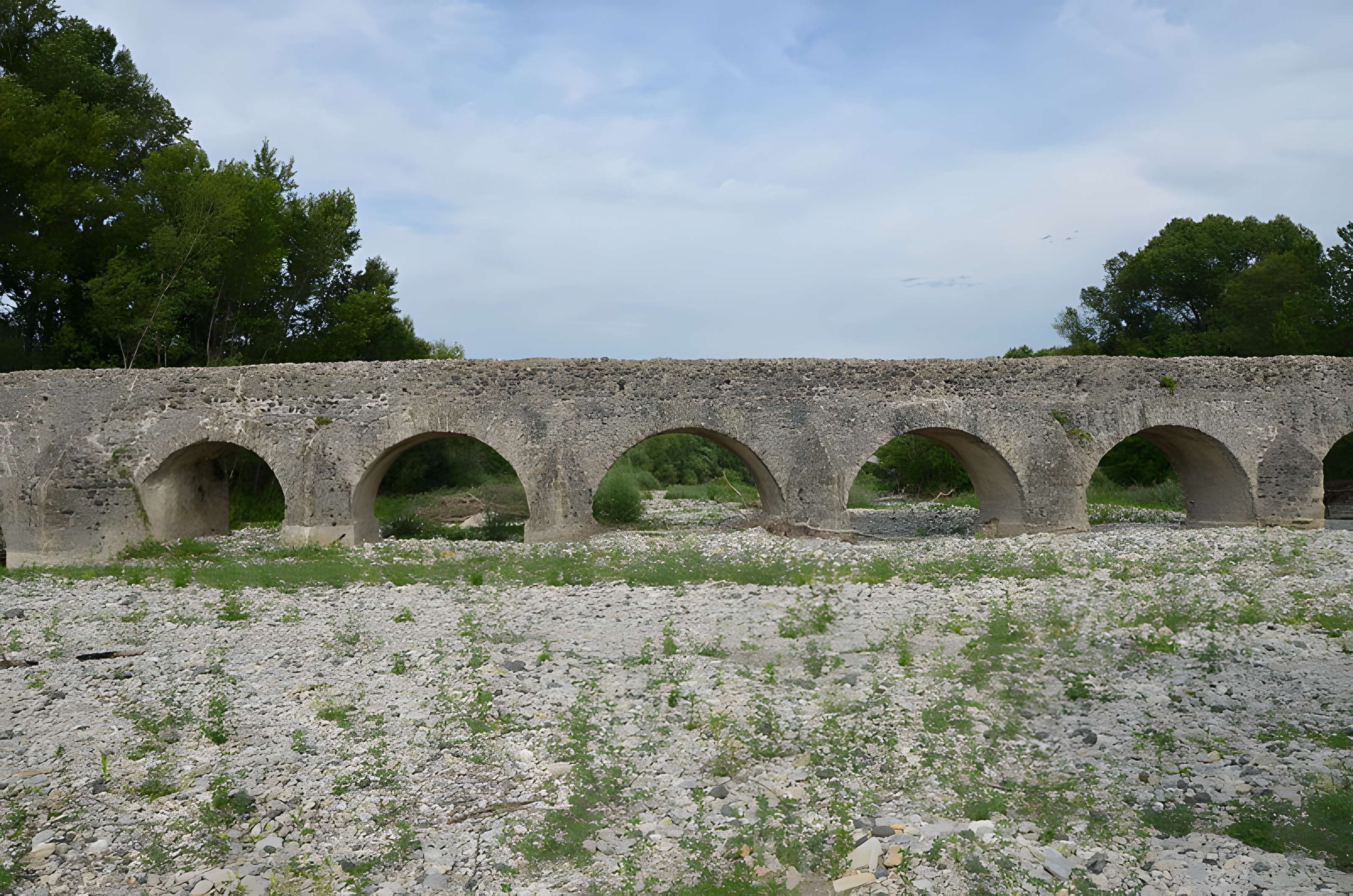 Pont romain de Viviers