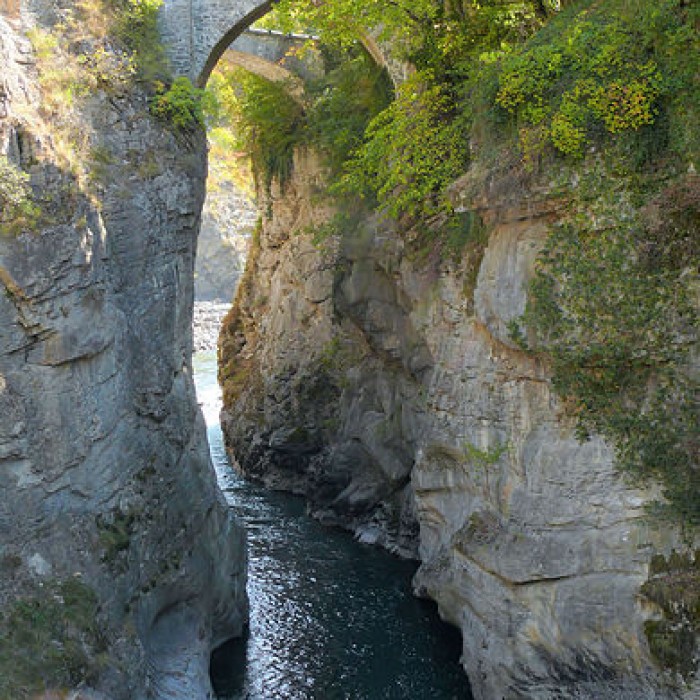 Photo de Pont ancien du Lauzet dit pont romain sur lUbaye