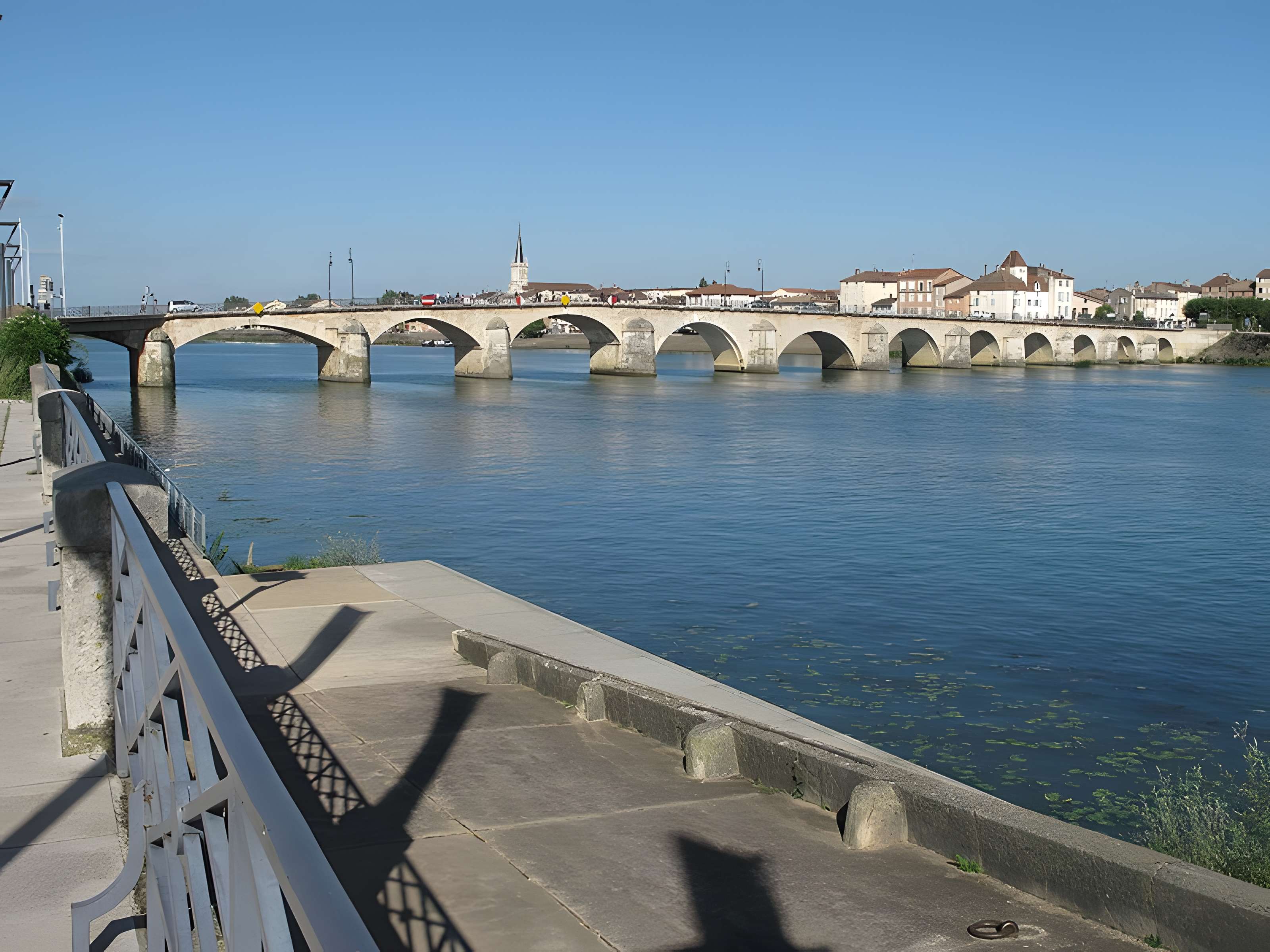 Pont Saint-Laurent de Mâcon