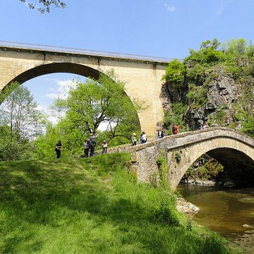 Pont sur la Cure de Pierre-Perthuis