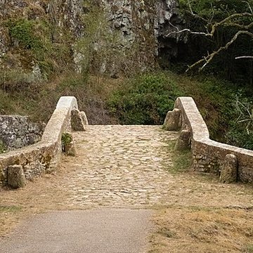 Pont sur la Cure de Pierre-Perthuis