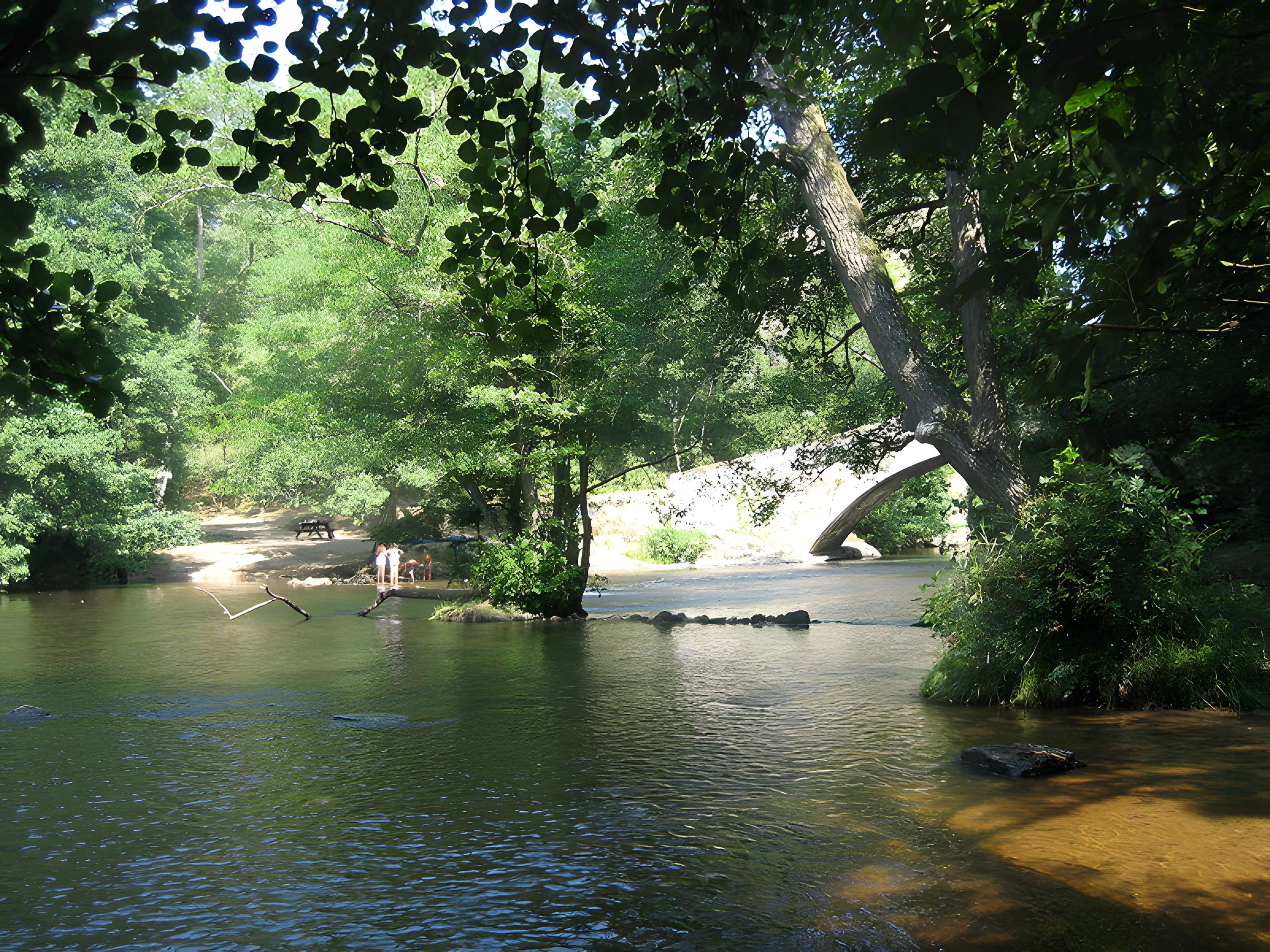 Pont sur la Cure de Pierre-Perthuis
