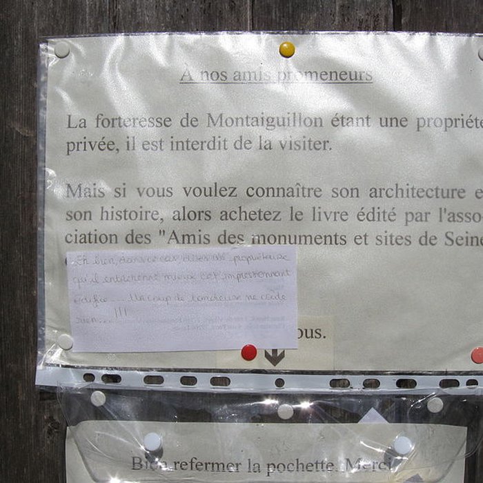 Photo de Château de Montaiguillon ruines