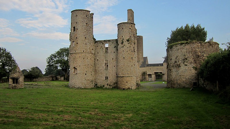 Photo de Château de Montfort à Remilly-sur-Lozon