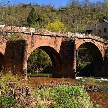 Pont sur le Dourdou à Conques