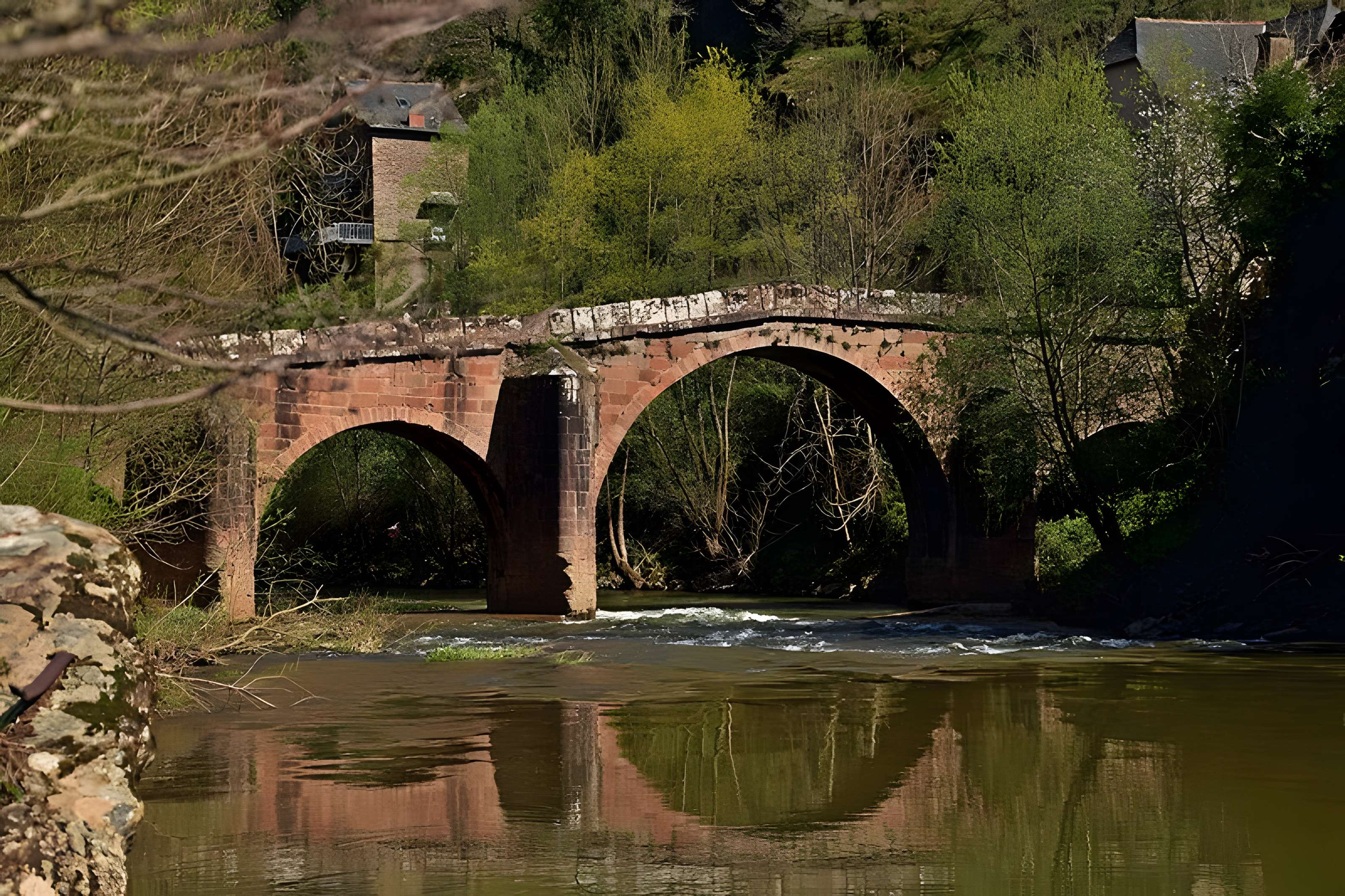 Pont sur le Dourdou à Conques