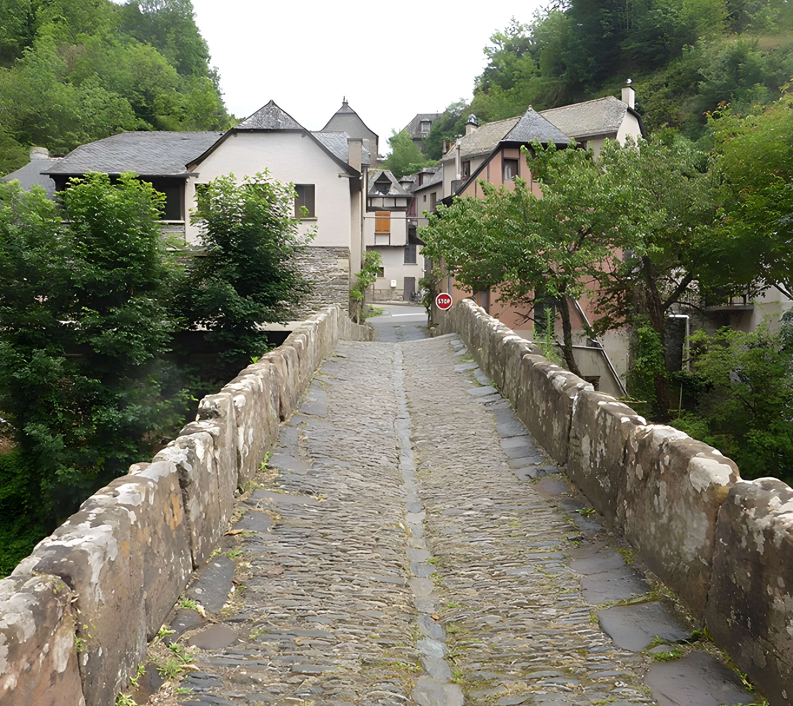 Pont sur le Dourdou à Conques