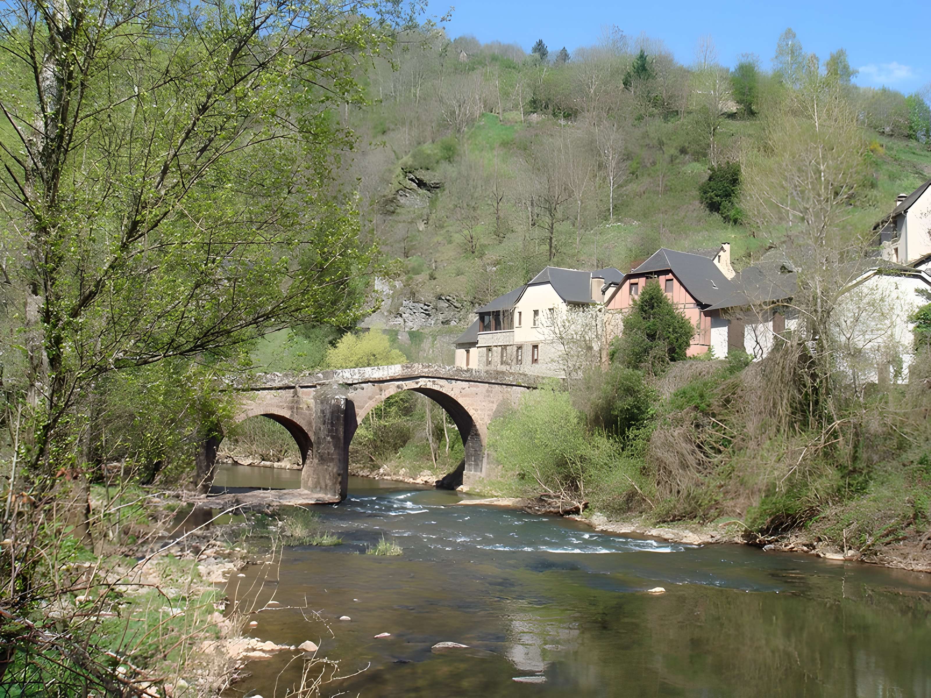Pont sur le Dourdou à Conques