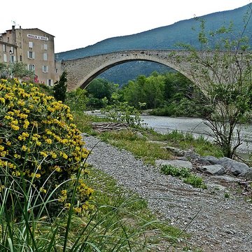 Pont sur lEygues de Nyons