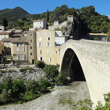 Pont sur lEygues de Nyons