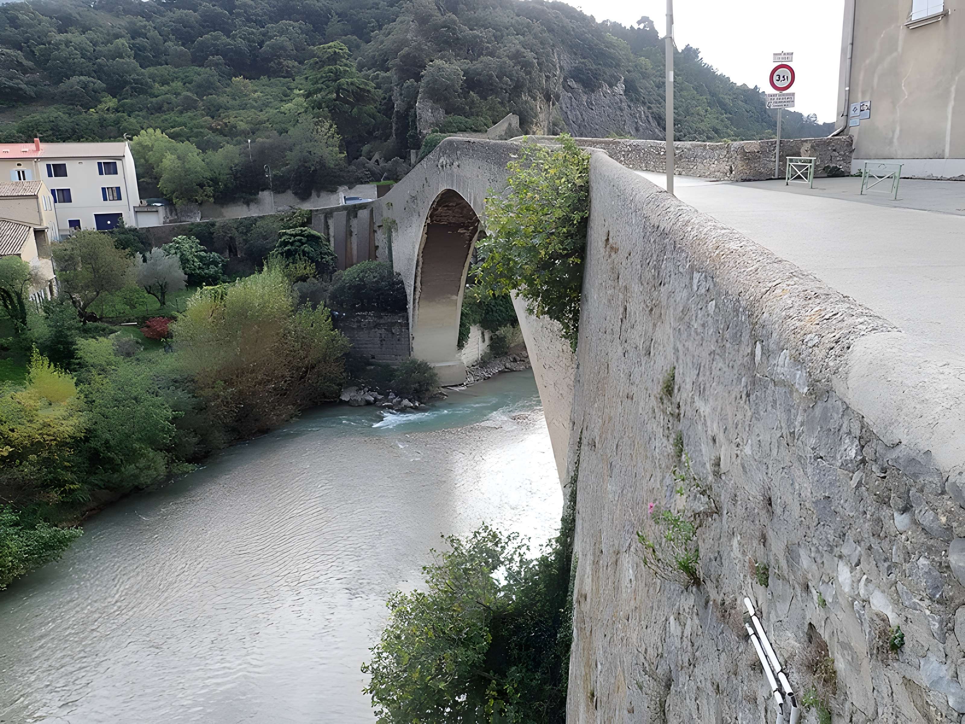 Pont sur l'Eygues de Nyons