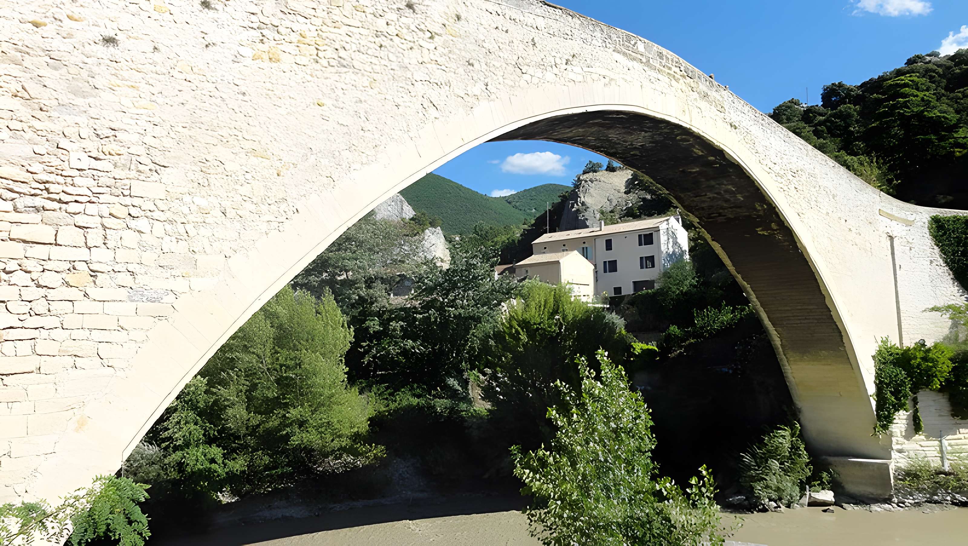 Pont sur l'Eygues de Nyons