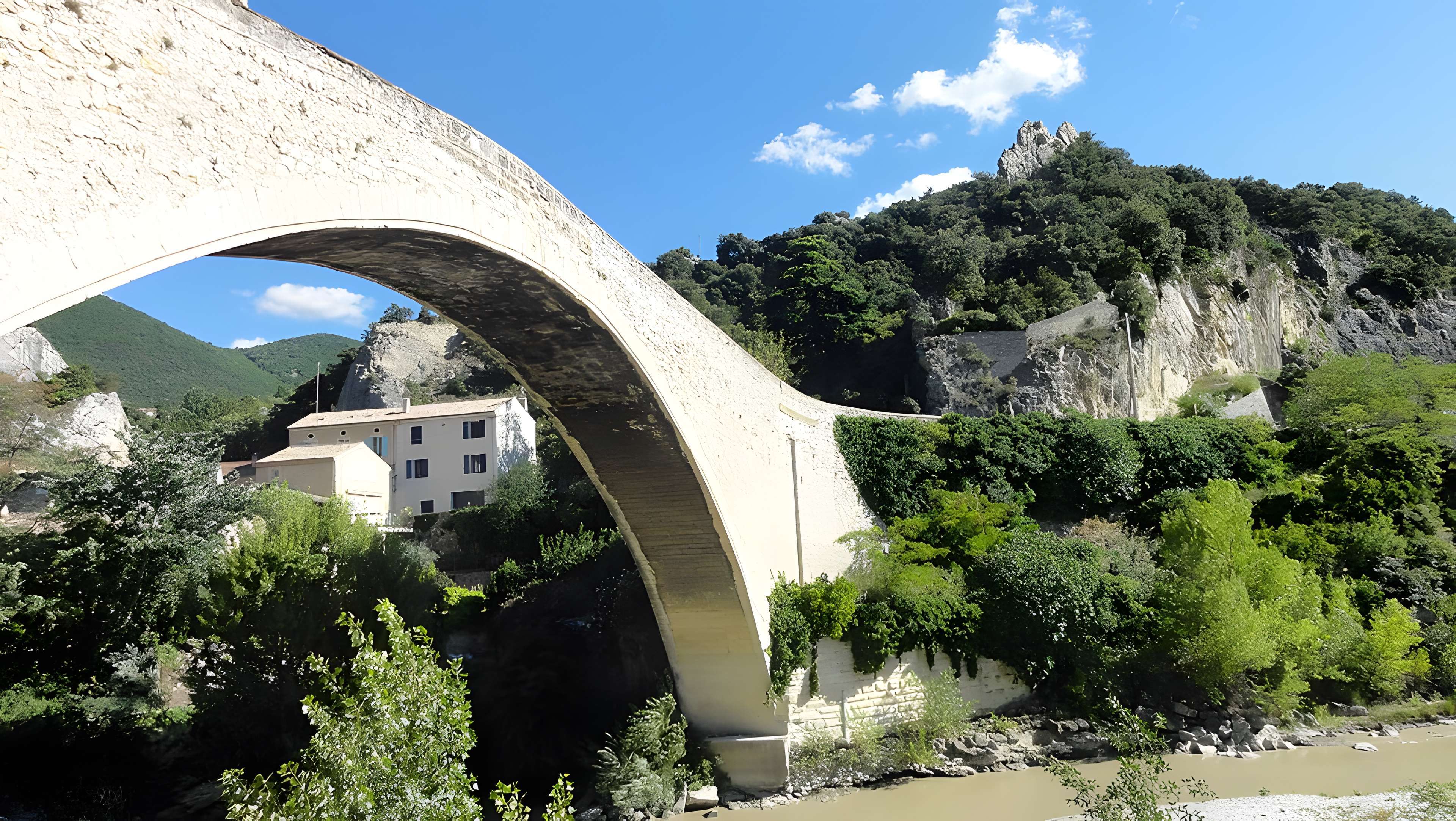 Pont sur l'Eygues de Nyons