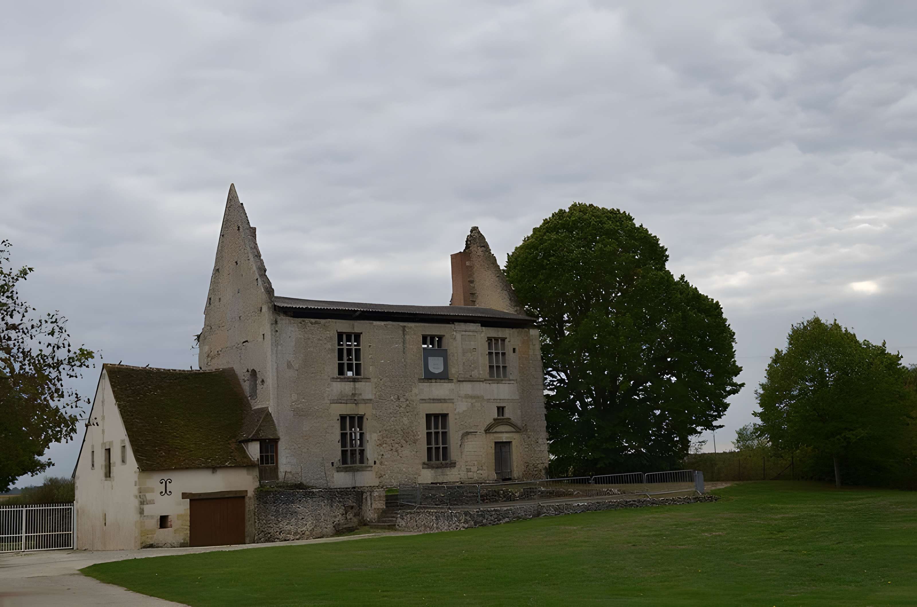 Château de Montreuil-en-Touraine